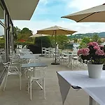 מלון Tennis & Yacht Velden 3*