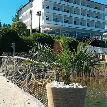Tennis & Yacht Velden Otel 3*