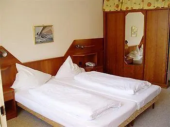 Otel Tennis & Yacht Velden