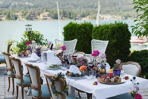 Tennis & Yacht Velden ホテル フェルデン・アム・ヴェルターゼー