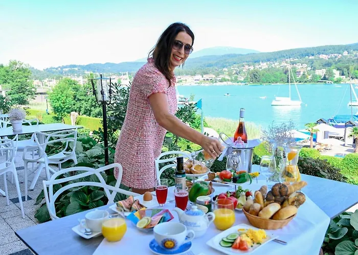 Tennis & Yacht Velden ホテル フェルデン・アム・ヴェルターゼー